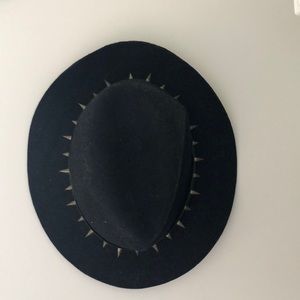 Super fashionable ZARA felt fedora